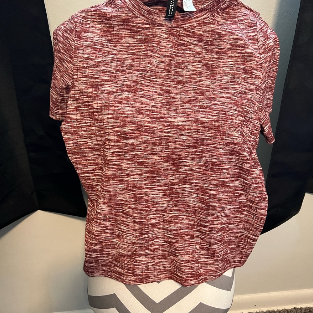short sleeve divided shirt size medium